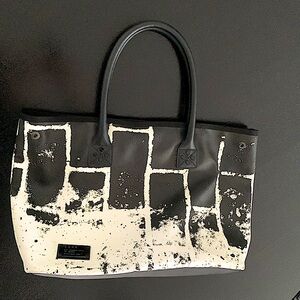 L.A.M.B. Black & White Tote (Gwen Stefani)